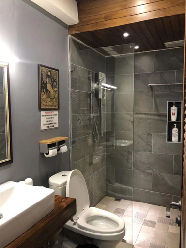 Bathroom 21