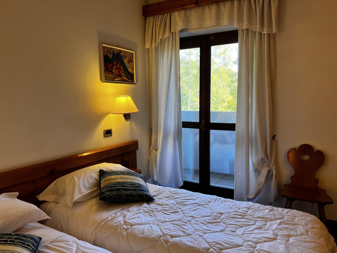 Bedroom 4, Hotel Bosco Verde, Belluno