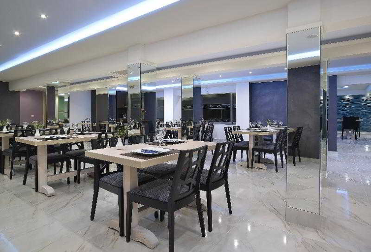 Food & Drinks 5, Mistral Bay, Crete