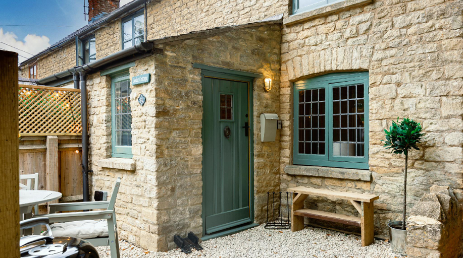 Others 5, Cedar Cottage, Oxfordshire