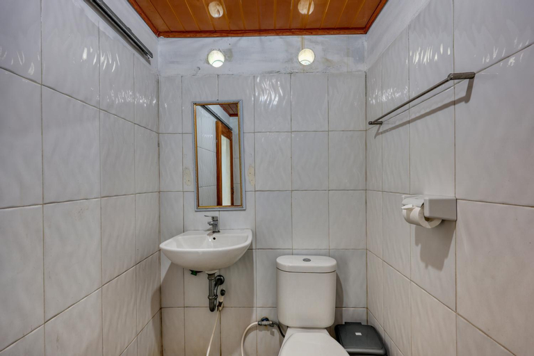 Bathroom 7