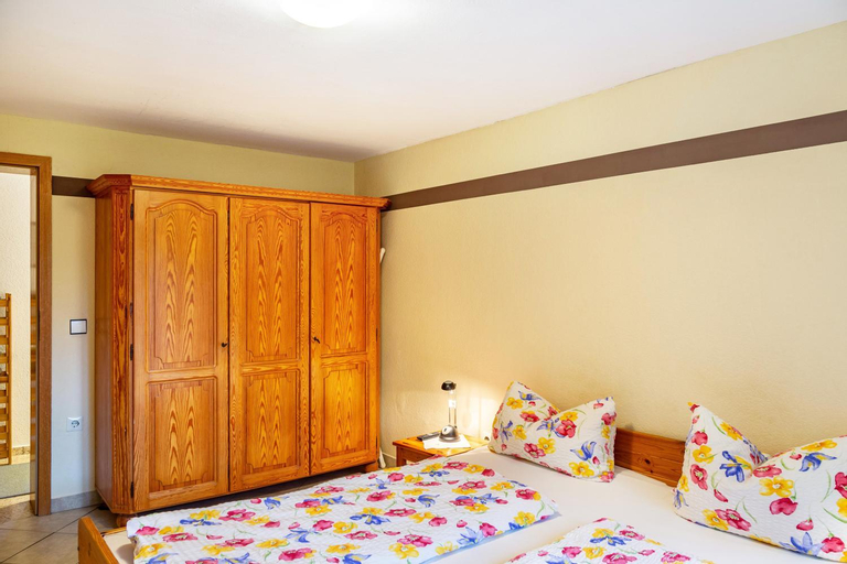 Bedroom 2, An den Weinbergen, Mainz-Bingen