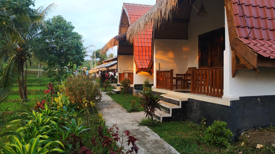Bale Kembang Kuning, Lombok