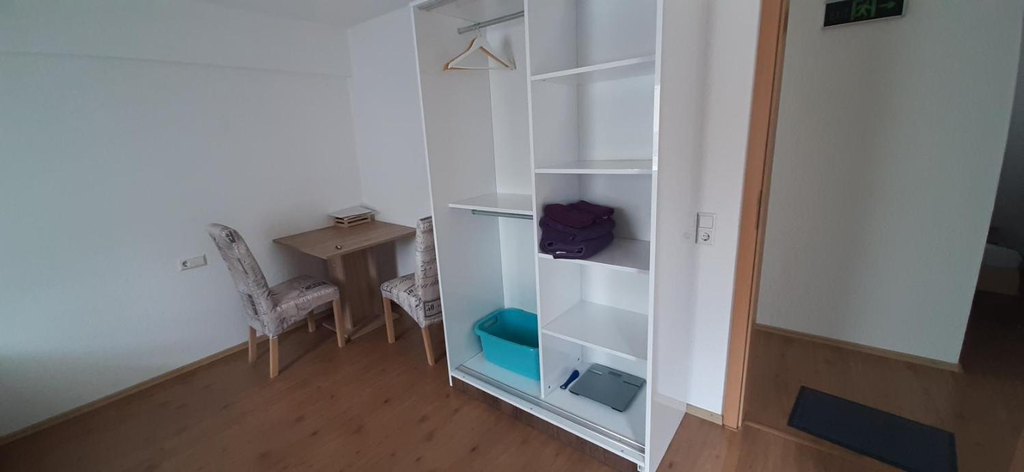 Others 5, Biberach-Riss-Zimmer-frei, Einzel-Zimmer Bad Kuche, Biberach