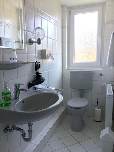 Bathroom 2, Haus Luisenhof, Herzogtum Lauenburg