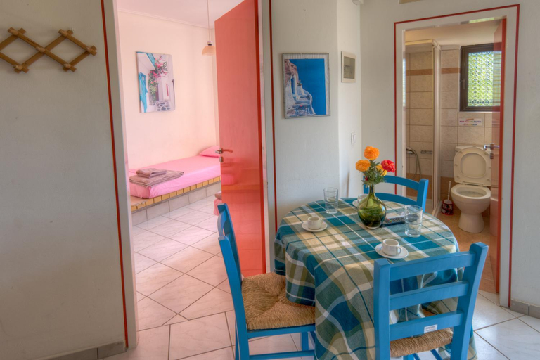Others 5, Casa Cicale, Peloponnese