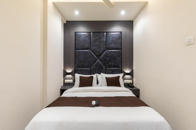 Bedroom 3, Hotel Artilla Borivali, Mumbai Suburban