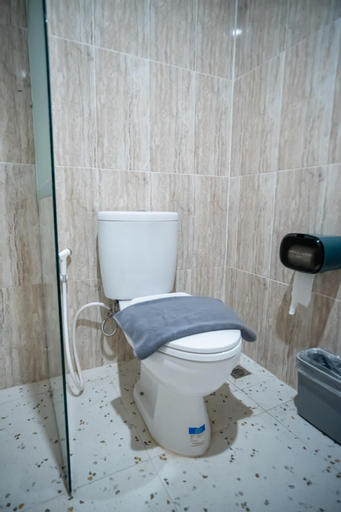 Bathroom 8
