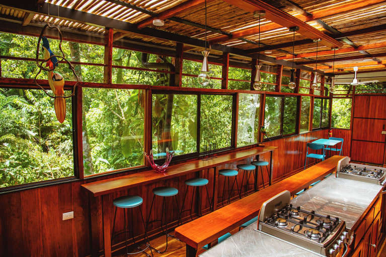 Food & Drinks 5, Selva Madre Eco Sanctuary, Talamanca