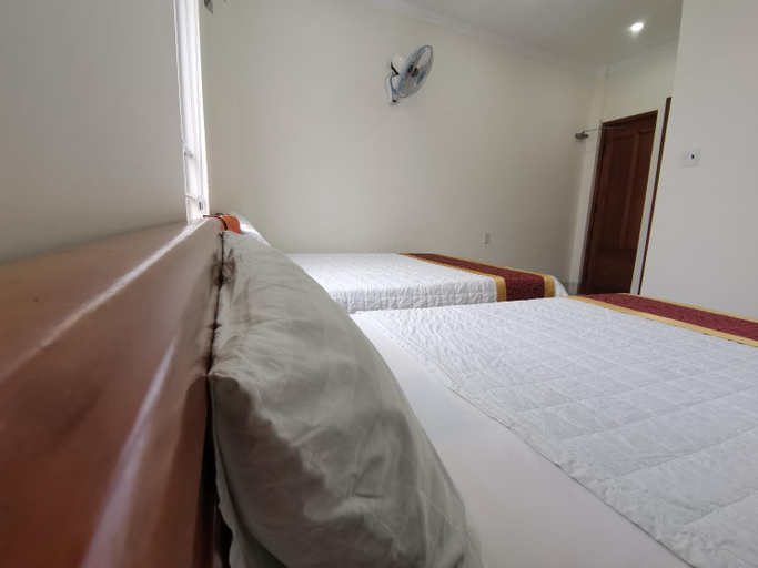 Bedroom 12