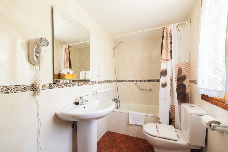 Bathroom 4, HOSTAL PAÑART, Huesca