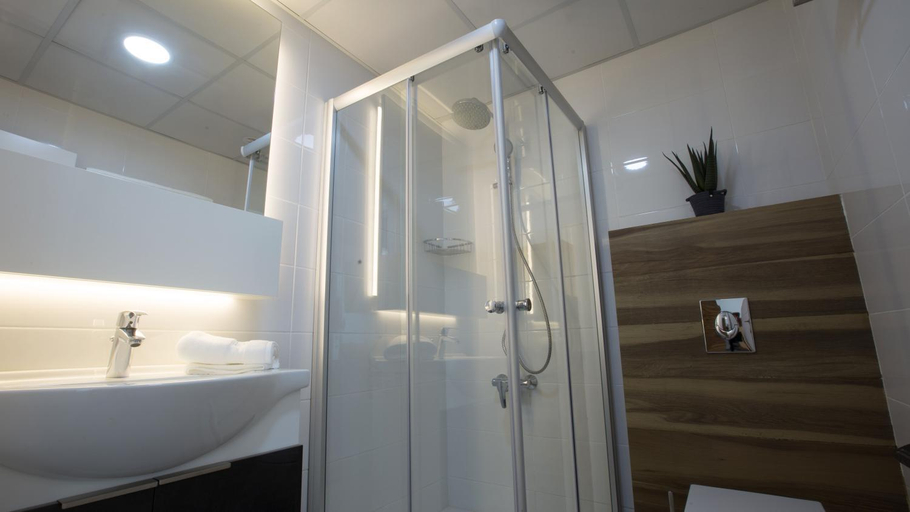 Bathroom 4, The Stay Furnished Apartments, El Metn