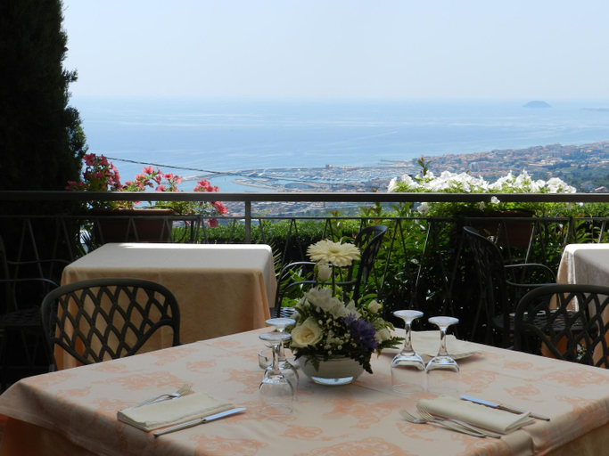Others 3, Il Capanno, Savona