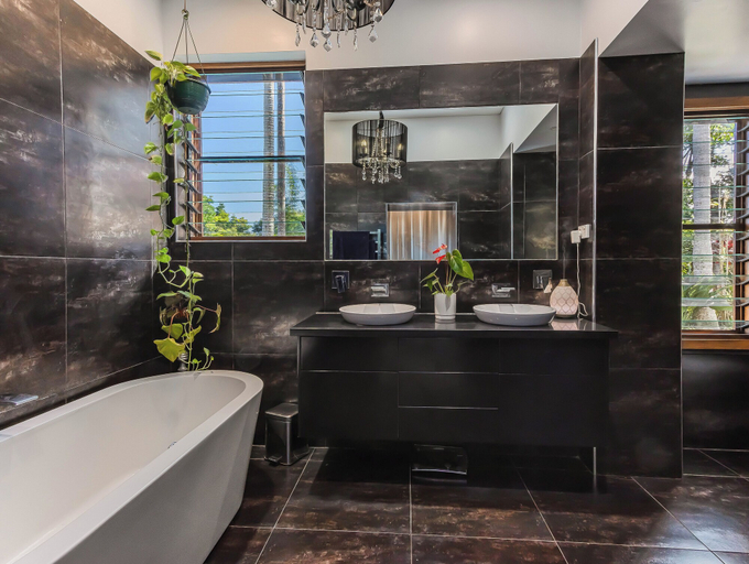 Bathroom, Ocean Shores Oasis, Byron