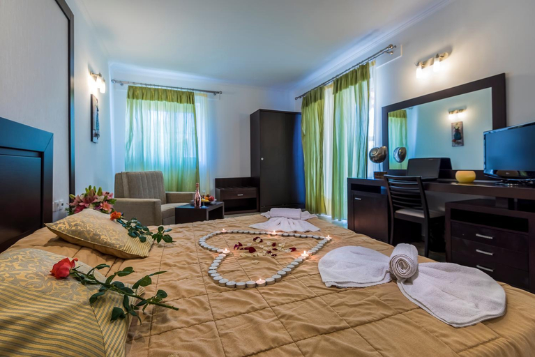 Bedroom 3, Gaia Garden Hotel, South Aegean