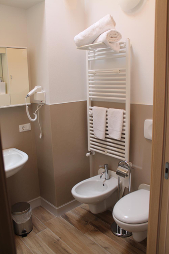 Others 3, Corte Nuova B&B, Mantua