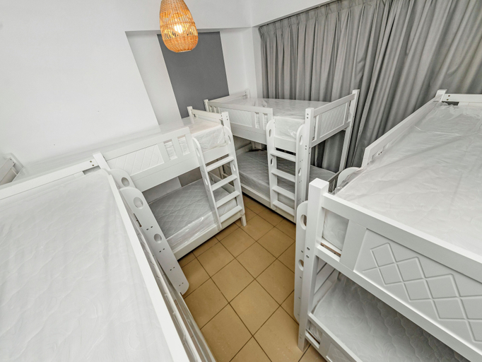 Bedroom 2, Seaside Hostels, Dubai