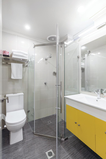 Bathroom 7