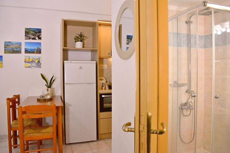 Bathroom 2, Melinas House, Crete