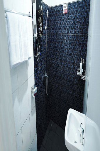 Bathroom 21