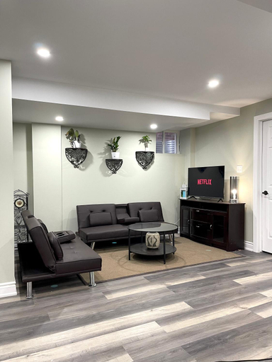 Others 4, Niagara Falls BNB 15 mins away from Falls, Niagara