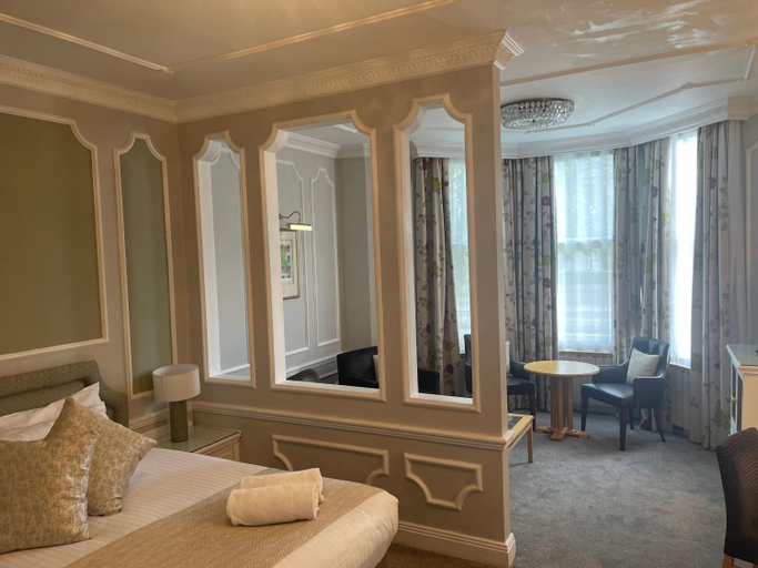 Bedroom 2, Caledonian Hotel, Newcastle upon Tyne