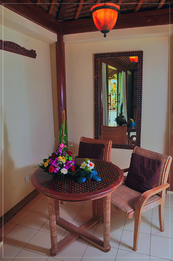 Dining Room 6