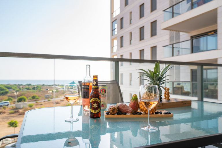 Sport & Beauty, Modern Comfort Escape by Sea N' Rent