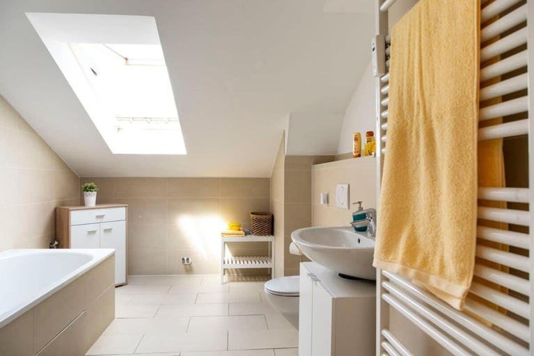 Bathroom 3, Urban Rooftop Apartment - Berlin MITTE - A/C, Berlin