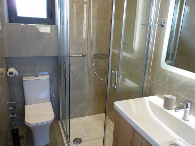 Bathroom 5, Comfort Suites and Rooms, Thessaly