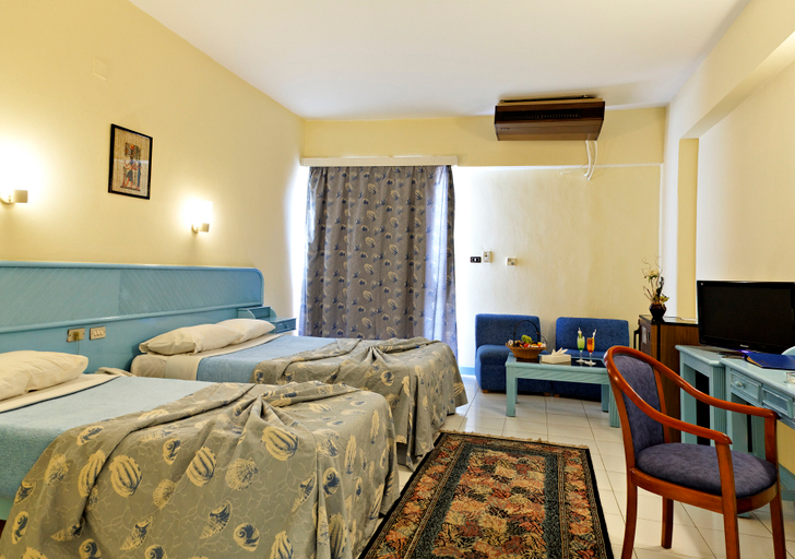 Bedroom 2, Empire Hotel Aqua Park, Al-Ghurdaqah