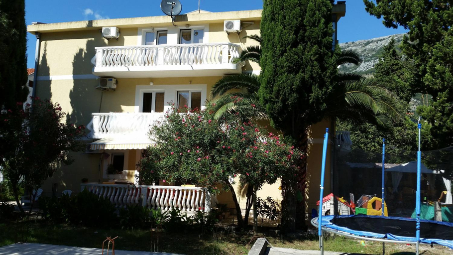Others 4, Apartments Beba Zalad