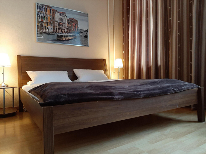 Bedroom 5, Hotel-Pension Charlottenburg, Berlin