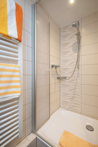 Bathroom 4, Neckarperle, Rhein-Neckar-Kreis