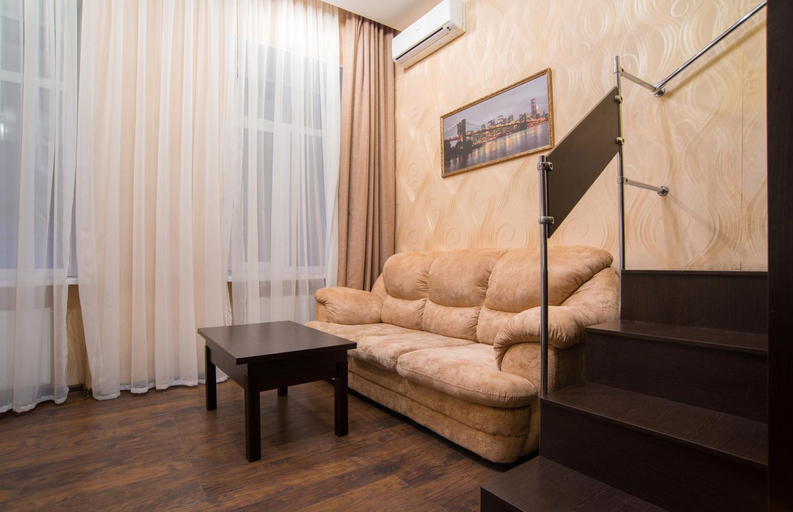Others 5, Soprano Apart Hotel, Odes'ka