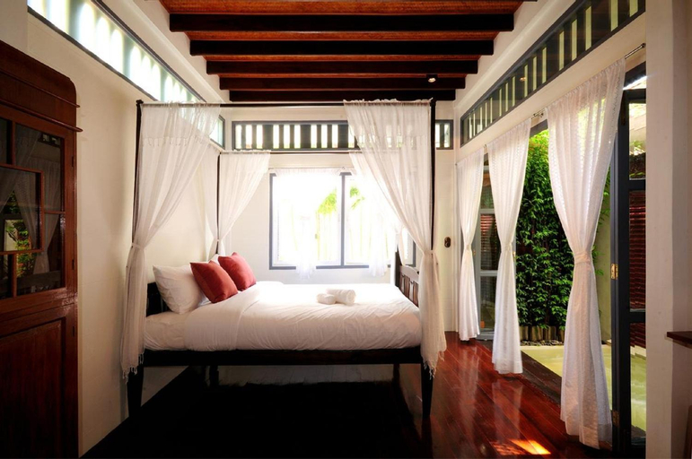 Bedroom 30