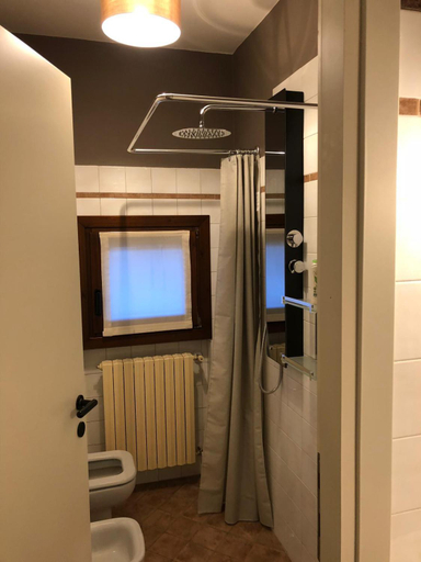 Bathroom 3, Casa 774, Brescia