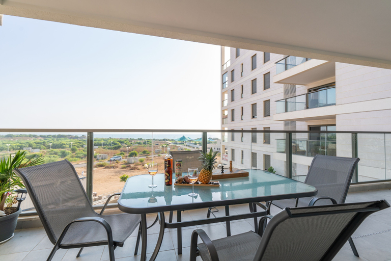 Others 4, Modern Comfort Escape by Sea N' Rent
