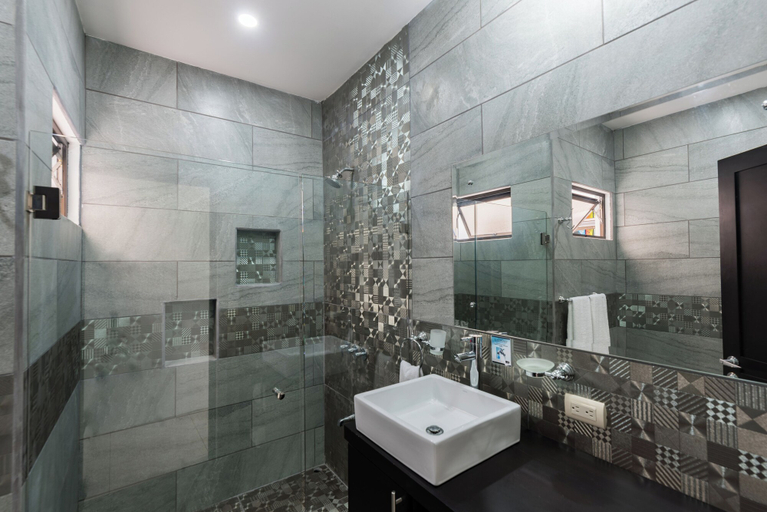 Bathroom 4, La Casona, San Carlos