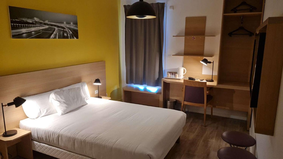Bedroom 15