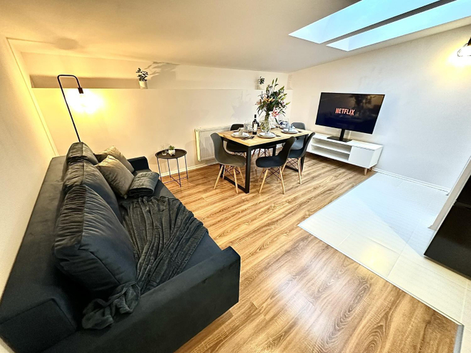 Others 2, COZY OLD-Town Apartments at Kazimierz +AC, KITCHEN and NETFLIX, Kraków City