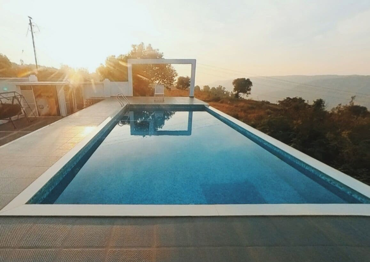 Sport & Beauty, Emerald Villa, Satara