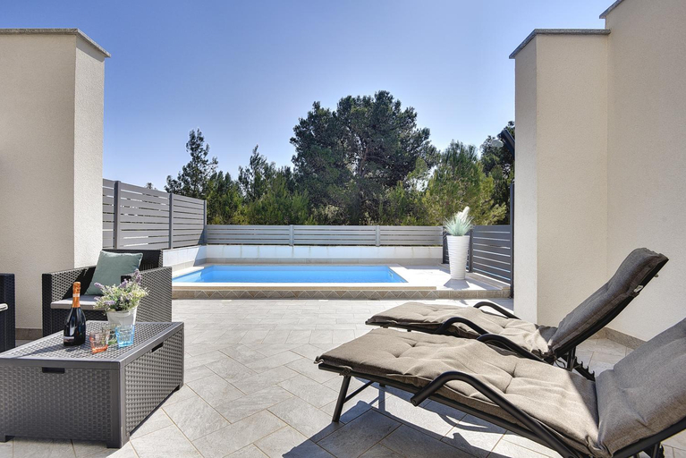 Others 5, Villa Residence Oli A, Ližnjan