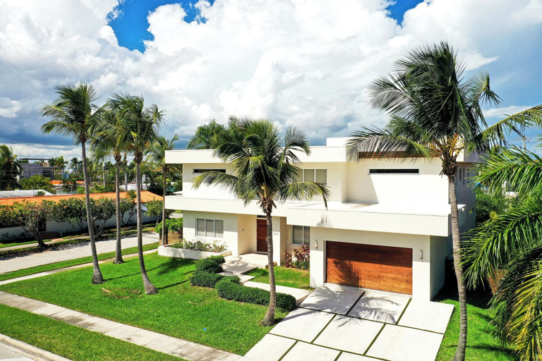 Exterior & Views 2, Luxurious Beach Retreat w/ Heated Pool&basketball, Broward