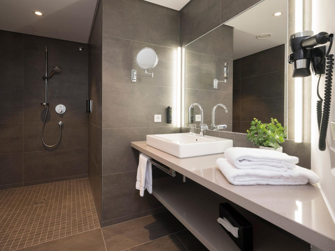 Bathroom 4, Hotel St. Elisabeth, Konstanz