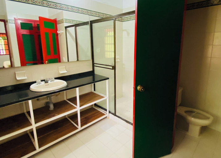 Bathroom 4, Eco hotel primavera, La Vega