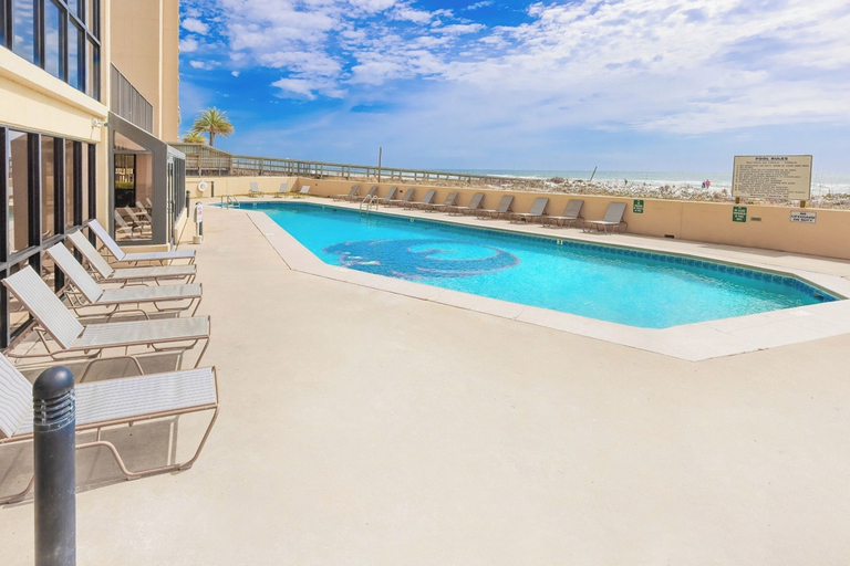 Sport & Beauty 4, Phoenix IV Condos, Baldwin