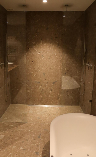 Bathroom 11