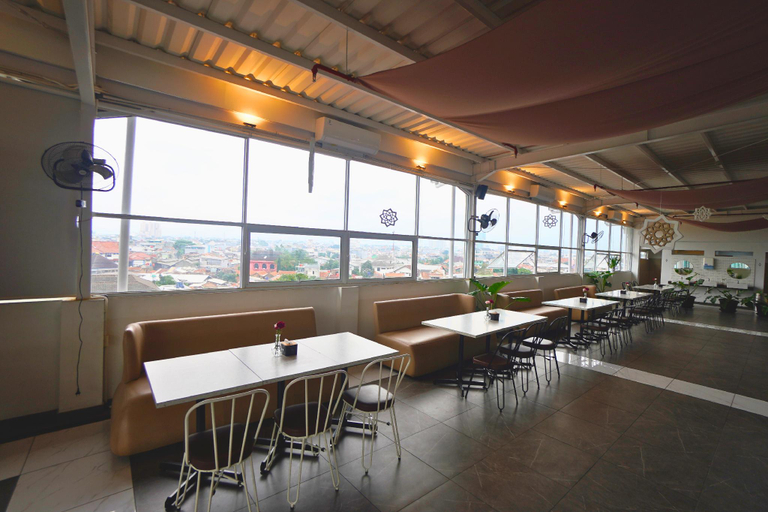 Food & Drinks 5, Front One Hotel Pasir Koja Bandung, Bandung