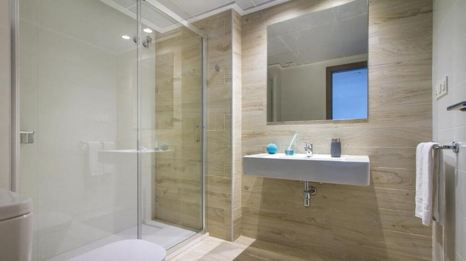 Bathroom 4, La Era Park, Alicante